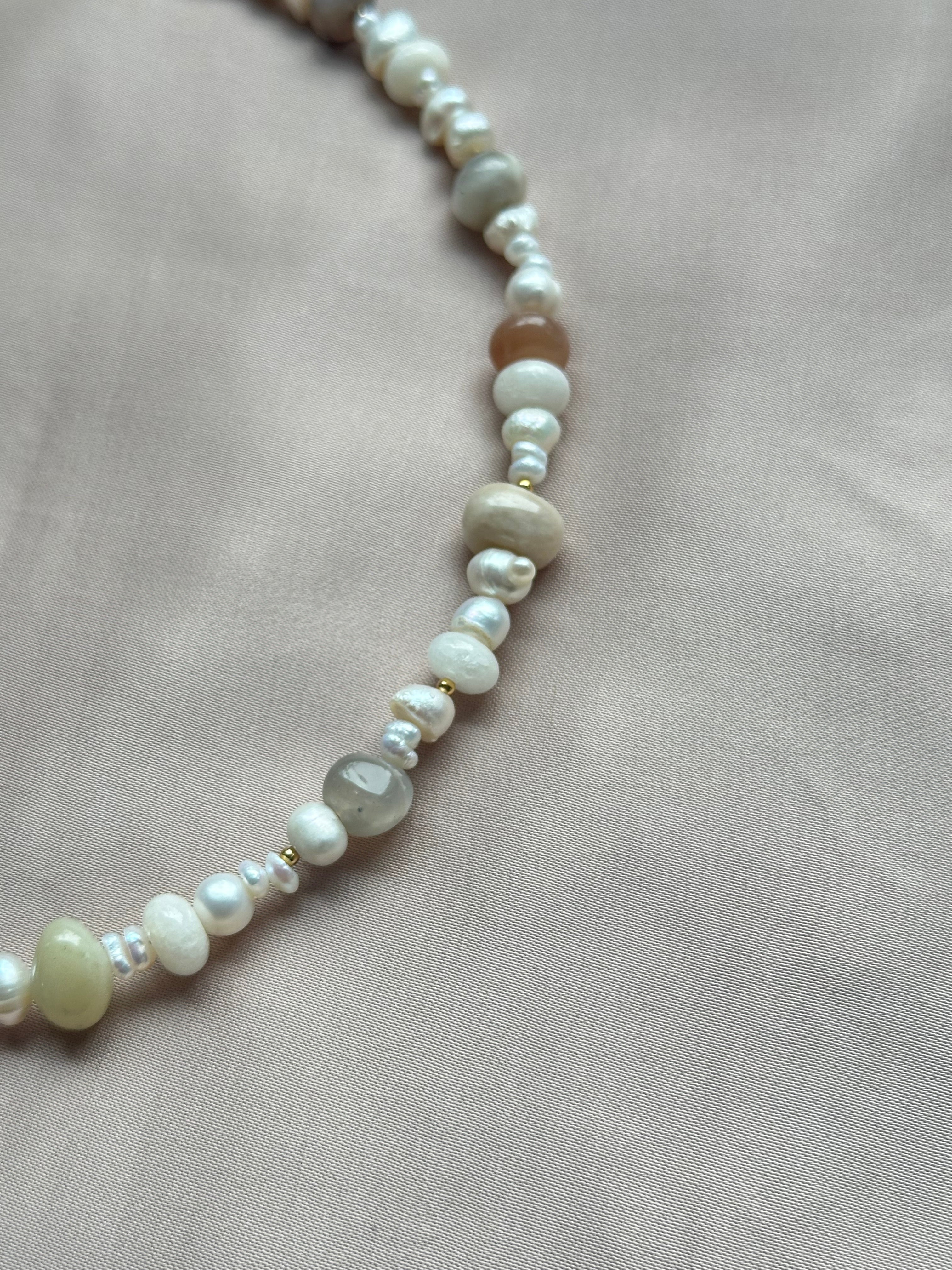 MOONSTONE - Perlenkette
