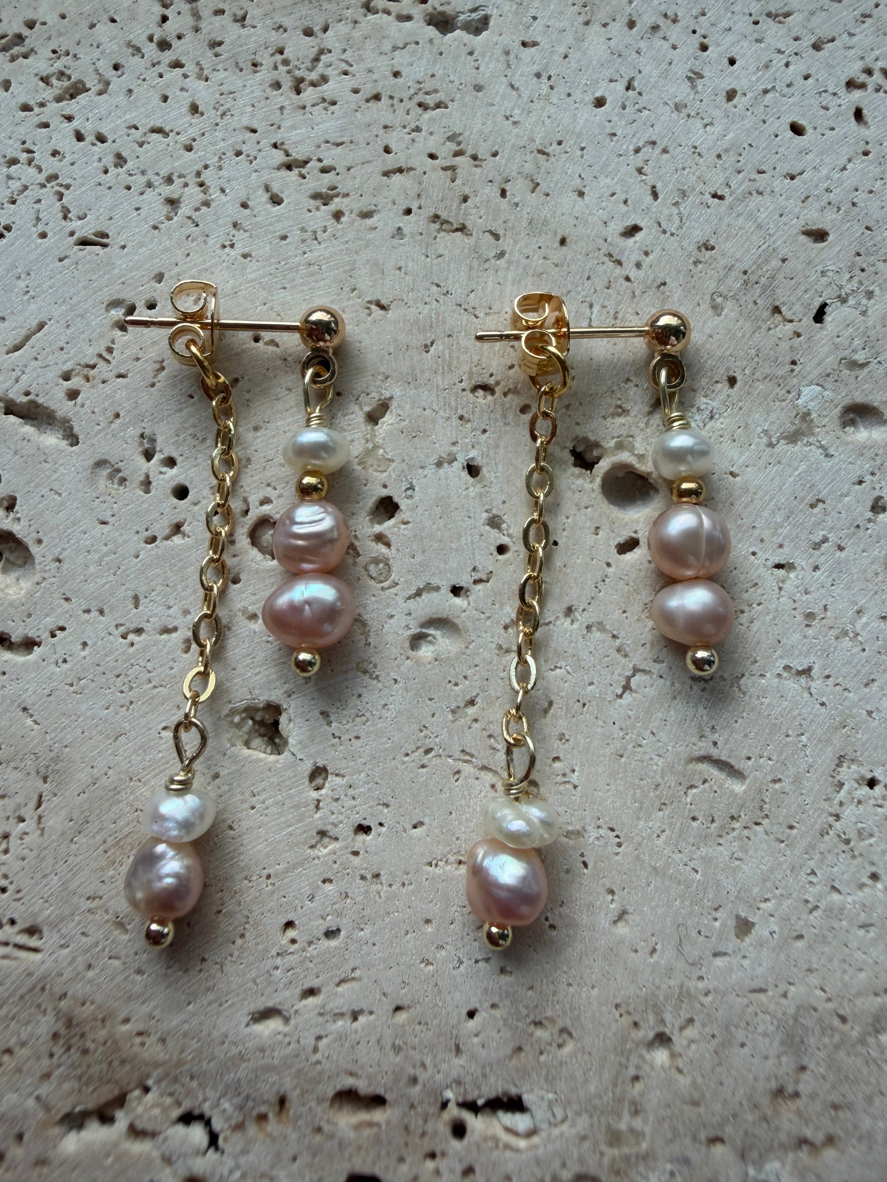 ROSE PEARL - vergoldete Perlenohrstecker