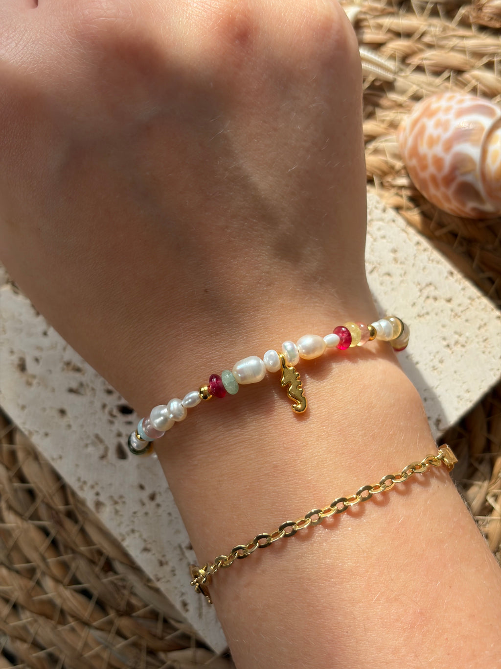 SEA HORSE - Perlenarmband mit Anhänger