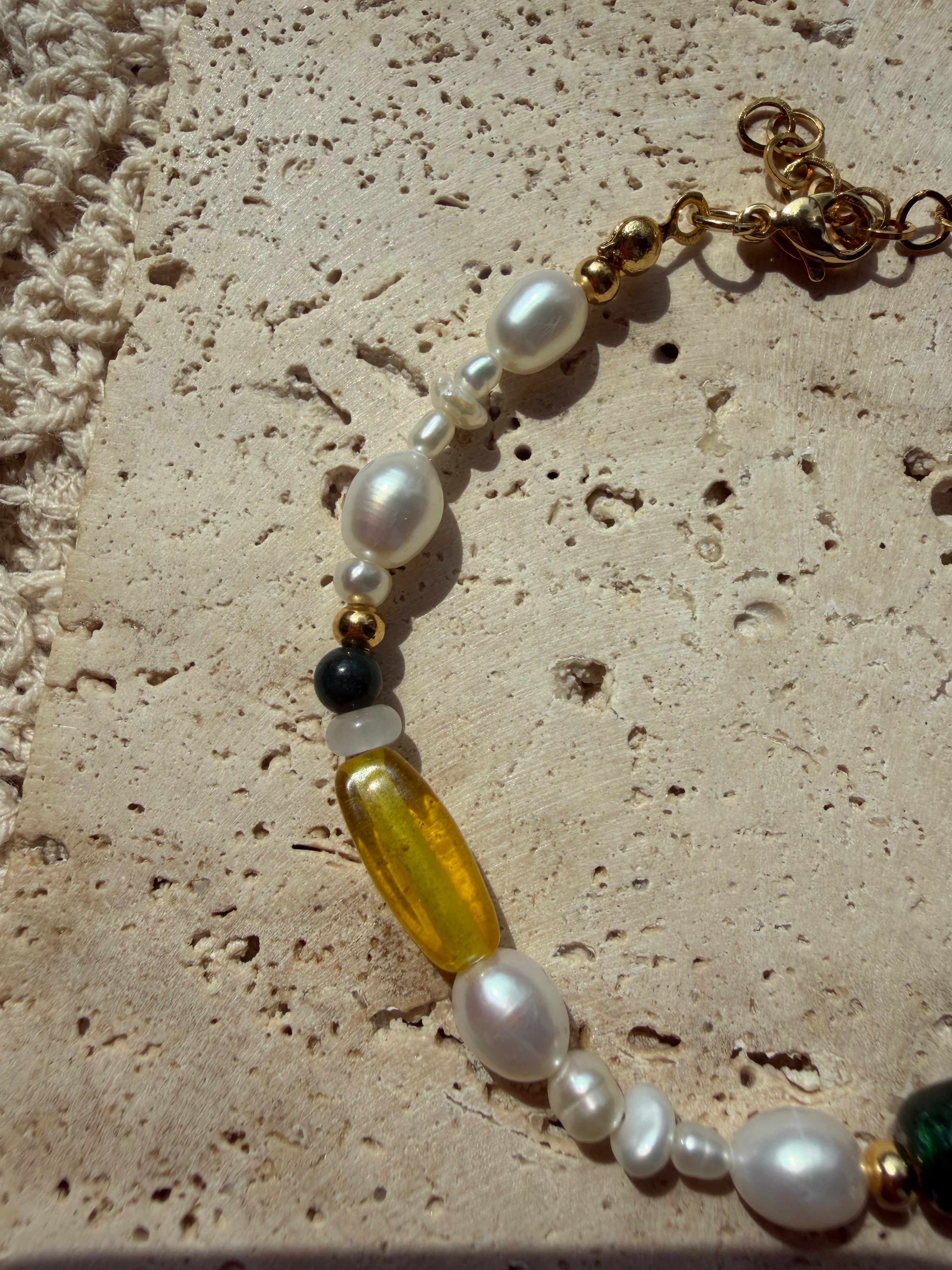 GOLDEN IVY - vergoldetes Perlenarmband