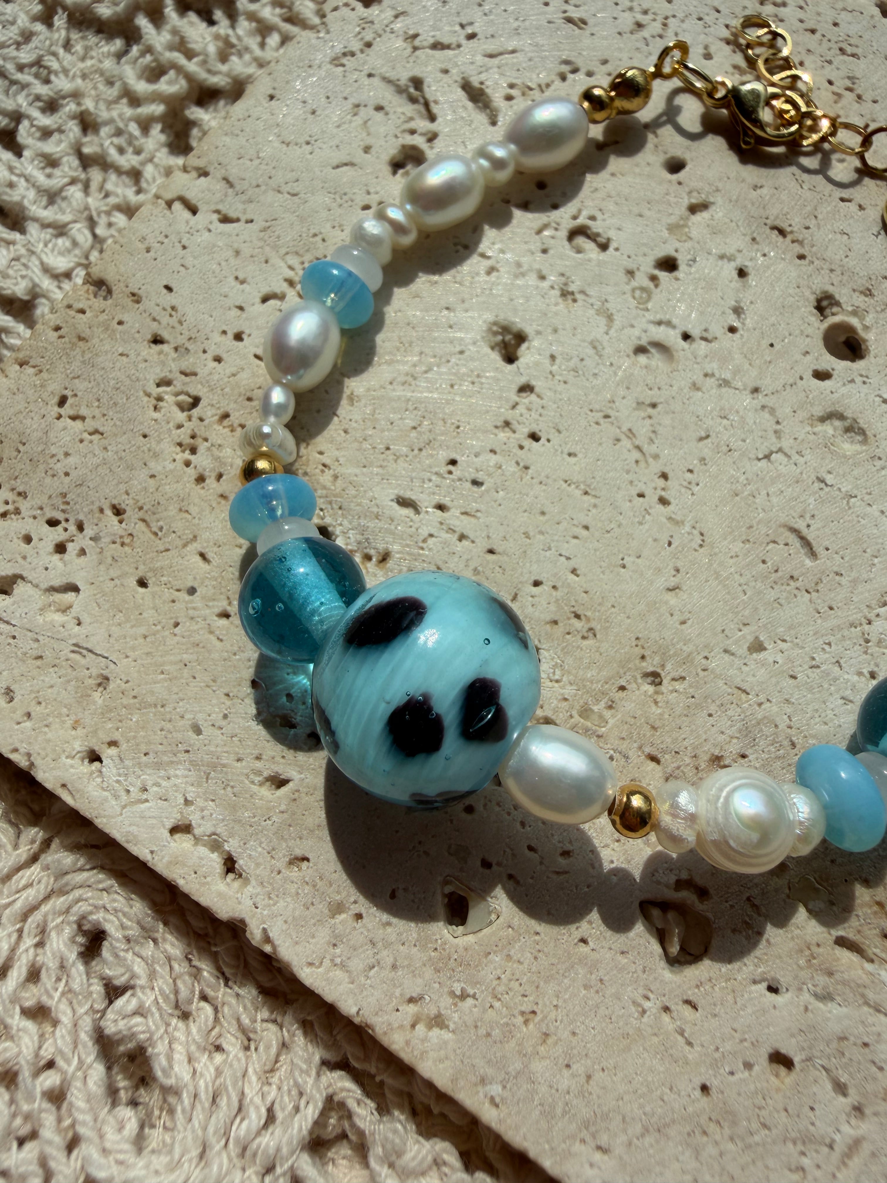 BLUE BERRY - vergoldetes Perlenarmband
