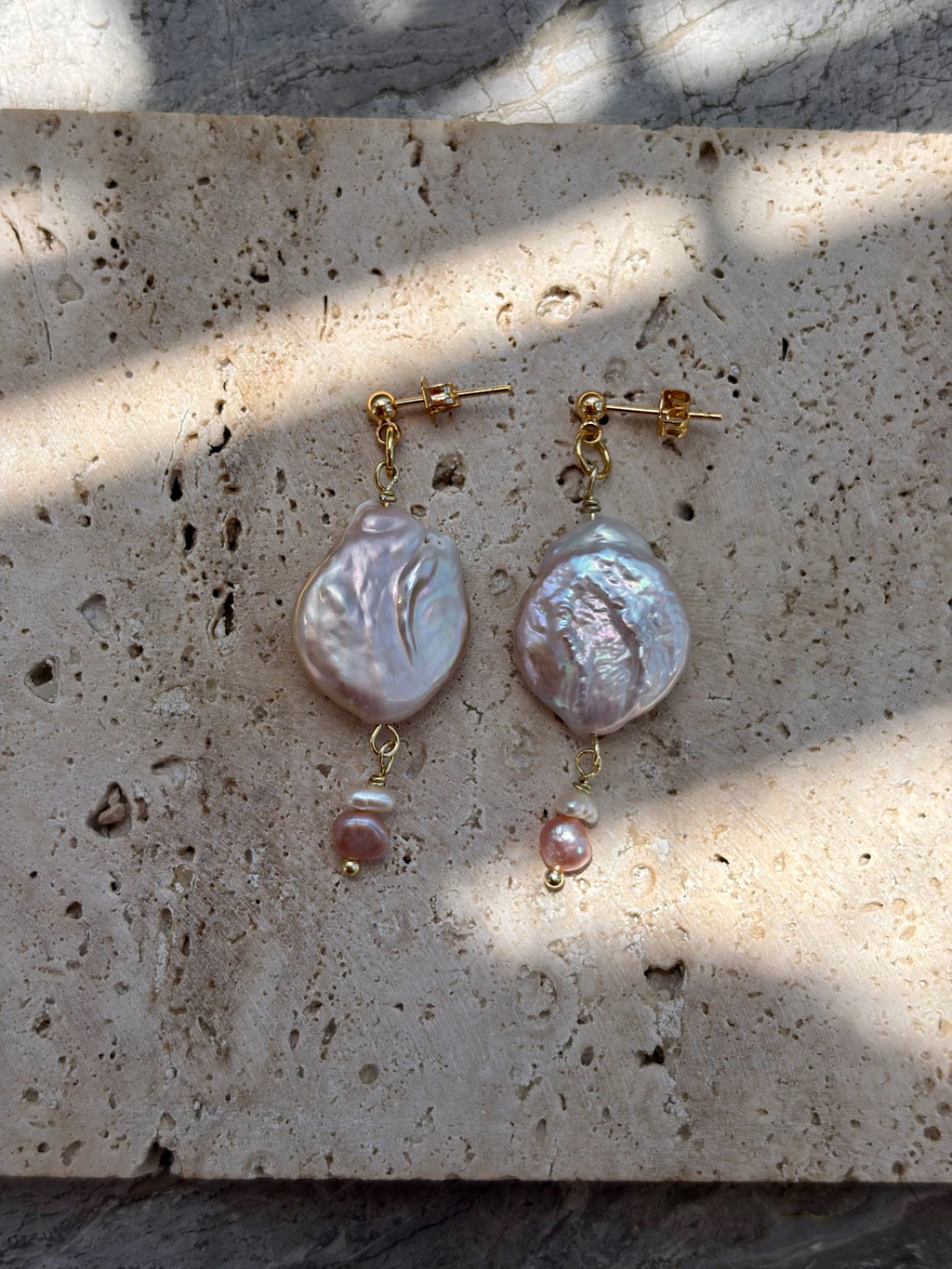 PEARL BLUSH - vergoldete Perlenohrstecker